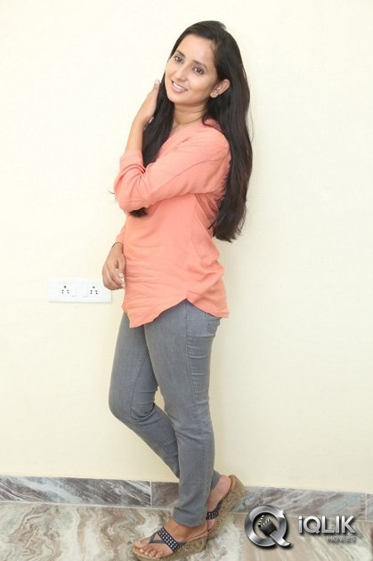 Ishika-Singh-at-Hrudaya-Kaleyam-Press-Meet